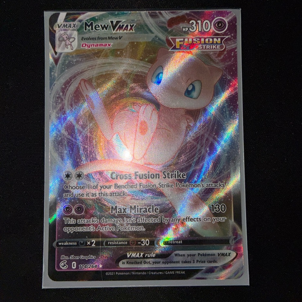 Mew VMAX Fusion Strike Holographic Card